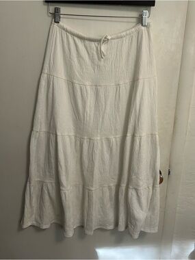 Brandy Melville Nadia Maxi Skirt White Tiered Textured Stretch One Size